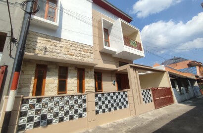 Dijual Rumah 2 Lantai