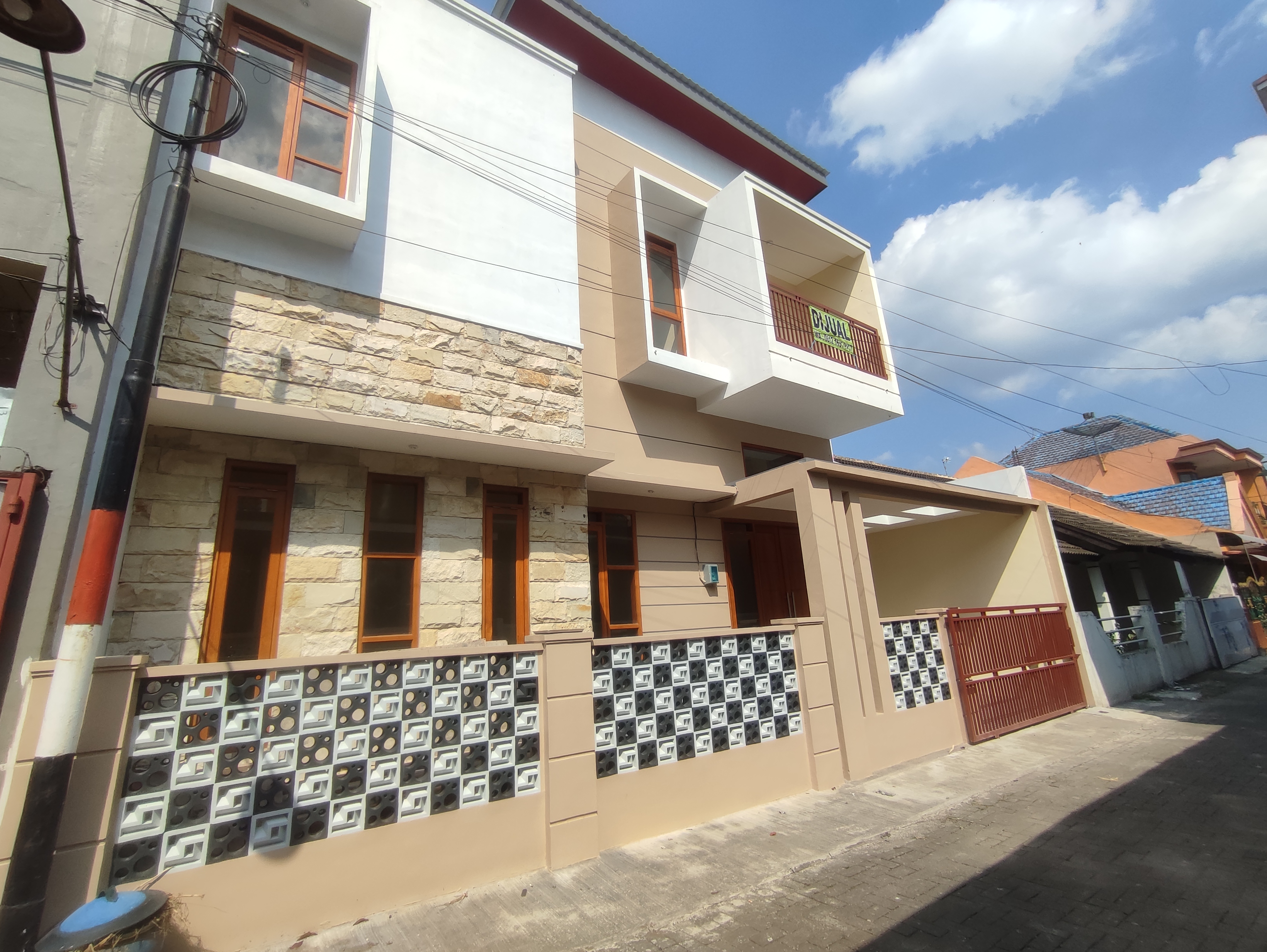 Dijual Rumah 2 Lantai